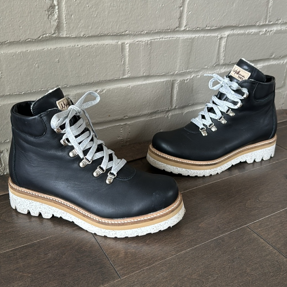 Montelliana 1965 Leather & Sheepskin Winter Ankle Boot